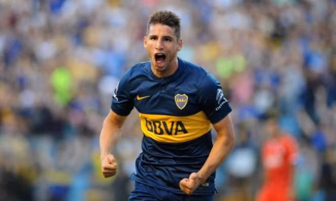 Bentancur có lối chơi vô cùng đa năng, đều có thể đá tốt ở mọi vị trí trên hàng tiền vệ. BLĐ Arsenal đang vô cùng sốt sắng về trường hợp của Bentancur khi cho rằng, một khi anh cải thiện được điểm yếu về mặt thể chất, họ sẽ lập tức chiêu mộ anh để thi đấu tại Premier League.