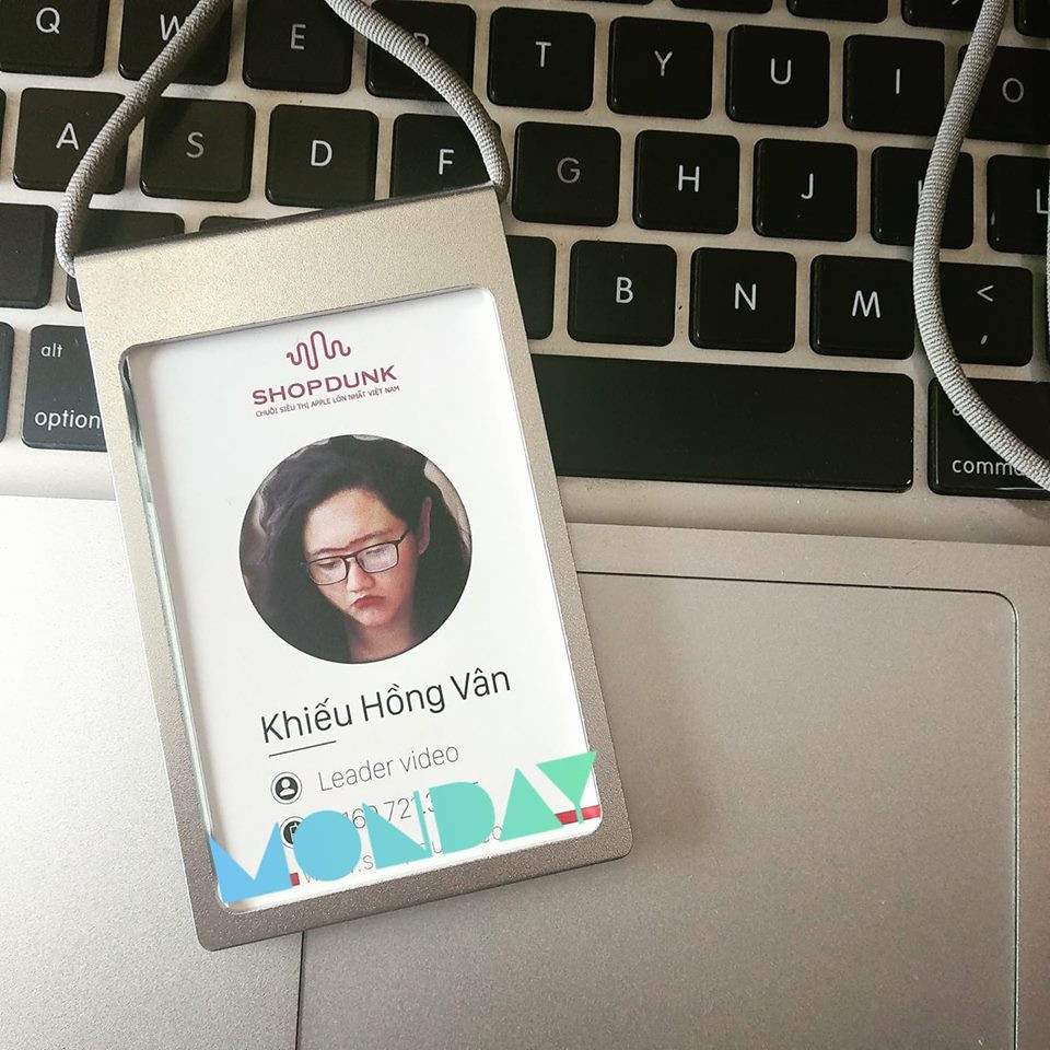 Dẫu vậy, các nhân viên đều cảm thấy hào hứng thi có được tấm thẻ nhân viên với hình ảnh có 1-0-2 và thậm chí còn xem đây là "bản sắc" của riêng công ty mình.