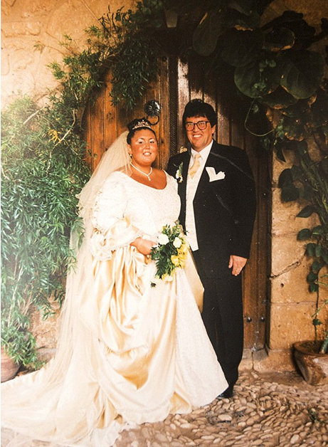 Cụ thể, khi Caerphilly Sarah cô mắc chứng bệnh béo phì và cân nặng của cô lên tới 140 kg. Cũng chính điều này khiến cho cô nàng càng thấy tự ti và mất tự tin vào hình thể của mình.