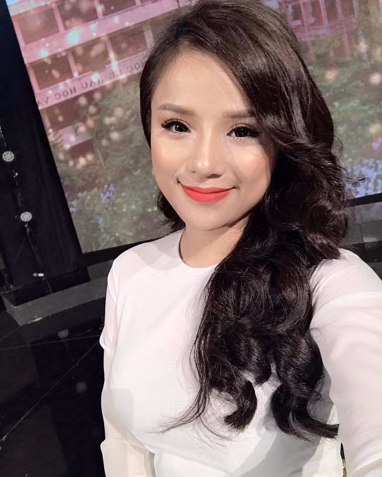 Lật lại quá khứ của Thương Võ, cô gái Nghệ An từng tham gia cuộc thi The Voice năm 2014 và thuộc về đội ca sĩ Mỹ Tâm.