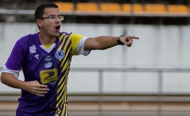 Năm 2015, chuyên gia người Brazil đã làm việc tại CLB Buriam United, đội bóng hàng đầu ở giải Thái League.