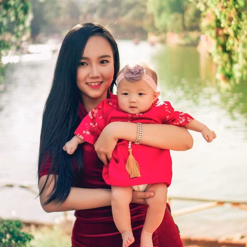 Không còn làm mẫu ảnh hay làm MC cho một số kênh giải trí, cô nàng hiện giờ đã chuyển sang làm leader marketing chuyên về các mảng sự kiện cho một công ty nước ngoài.