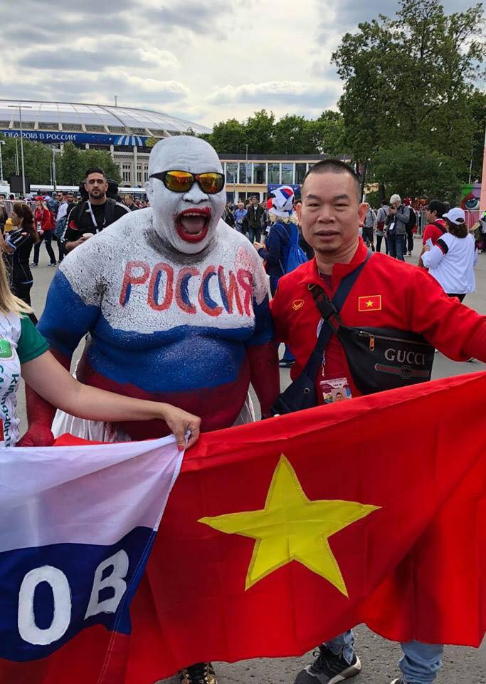 Trước đó, Đại sứ quán Việt Nam tại Nga khuyên các cổ động viên Việt Nam tới Nga xem World Cup 2018 cần tìm hiểu kỹ các quy định của nước chủ nhà và ban tổ chức giải vô địch bóng đá thế giới về việc miễn thị thực nhập/xuất cảnh (có giấy tờ đi lại/hộ chiếu hợp lệ và Fan ID), lưu ý về quy định cần đăng ký tạm trú trong vòng ba ngày kể từ ngày nhập cảnh.