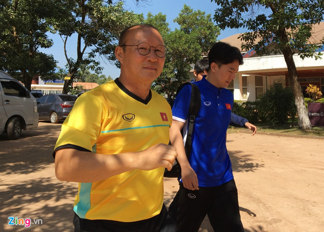 VFF bi AFF phat 10.000 USD vi khong cu cau thu du hop bao