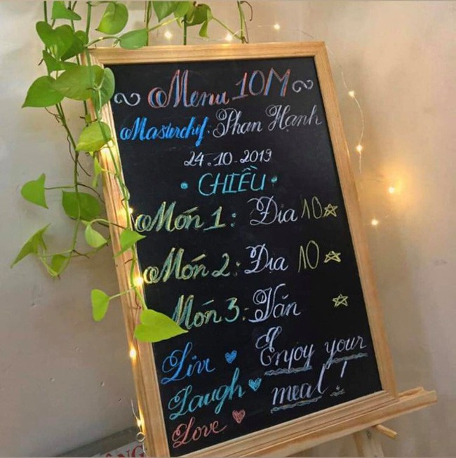 Sau khi chia sẻ ít giờ bài viết nhanh chóng thu về hơn 30 nghìn lượt like cùng hàng trăm lượt chia sẻ của cộng đồng mạng. Không ít tài khoản còn bày tỏ sự thích thú với cách ghi thời khóa biểu này của nữ sinh.