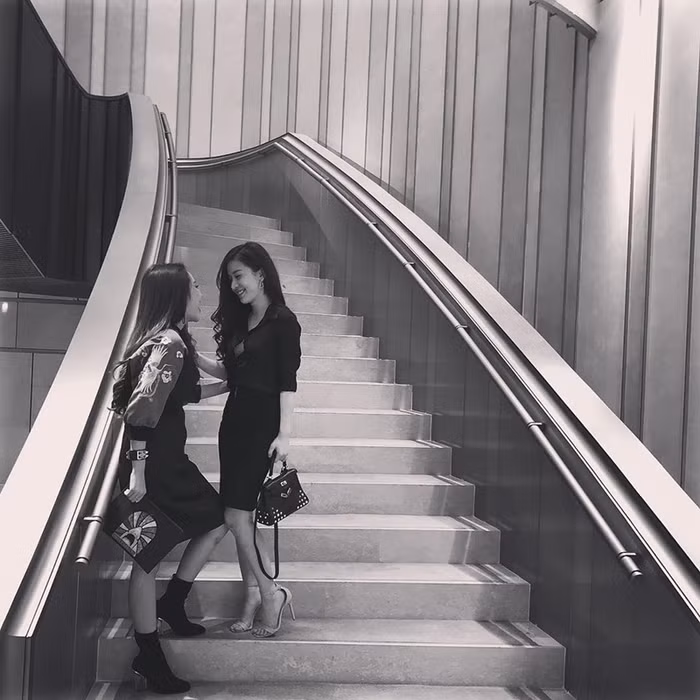 Không ít những lời phản đối, miệt thị hay chê bai cặp đôi My - Thanh đã phải gánh chịu. Nhưng nhờ tình yêu nồng cháy, hai cô gái đã vượt qua tất cả để có thể ở bên nhau đến tận hôm nay.