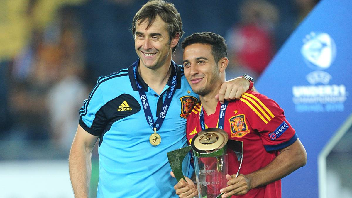 Thiago Alcantara được cho là sẽ sớm trở lại Tây Ban Nha, nơi anh khoác áo Real Madrid - kẻ thù truyền kiếp của CLB cũ Barca.