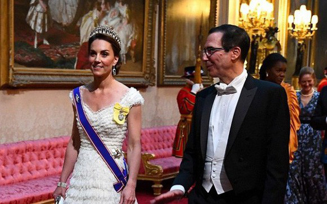 Thua ke ngai vang nuoc Anh: Cong nuong Kate chuan bi len ngoi Hoang hau?