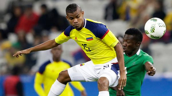 Barrios thi đấu ở vị trí tiền vệ trung tâm, anh có khả năng điều phối bóng tuyệt vời ở giữa sân. Một tiền vệ có sự cân bằng giữa sức mạnh cơ bắp và kĩ thuật khéo léo. Lối chơi của ĐT Colombia rất phù hợp với các đội bóng châu Âu. Thật khó hiểu, nếu tuyển thủ người Colombia quyết định ở lại giải đấu Argentina lâu hơn nữa.