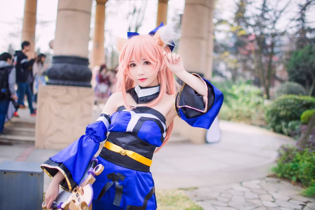 Với tình yêu to lớn dành cho nước Nhật, Aliga đã thực hiện nhiều bộ ảnh cosplay nhân vật trong anime, manga, game nổi tiếng.