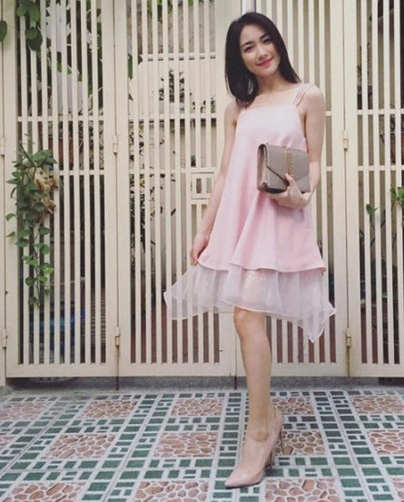 Thời trang váy suông và không bó sát khiến bạn gái cũ của Công Phượng luôn mang tiếng "hai lưng".