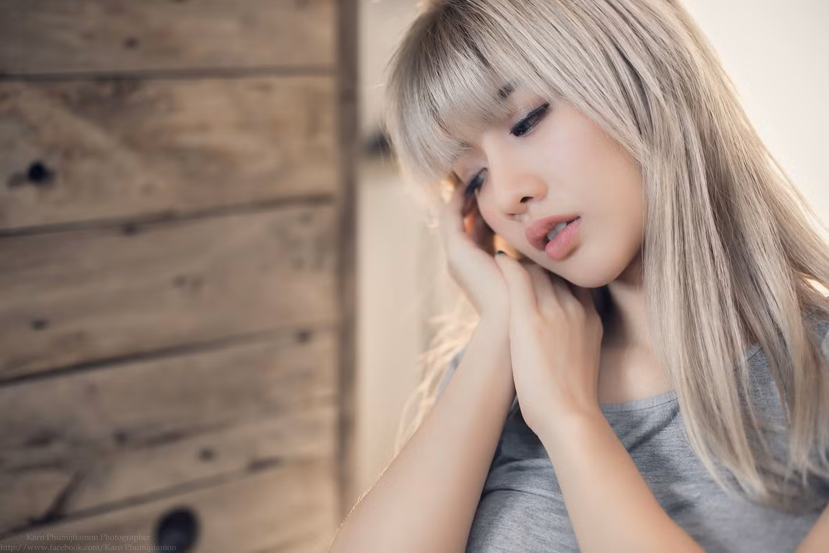 Cũng chính việc được cư dân mạng để mắt tới, đã giúp cô trở nên nổi tiếng và nhận được nhiều lời mời hợp tác chụp ảnh mẫu.