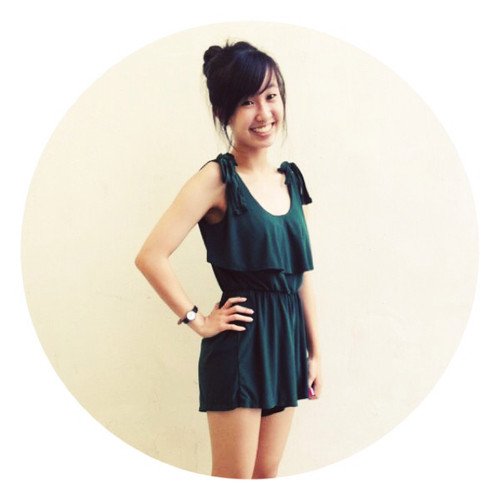 Với vẻ đẹp hồn nhiên và tài năng của mình, Chelsea Sim đã được tạp chí nổi tiếng của Singapore là Straitstimes điền tên vào danh sách 20 VĐV quyến rũ nhất SEA Games 28.