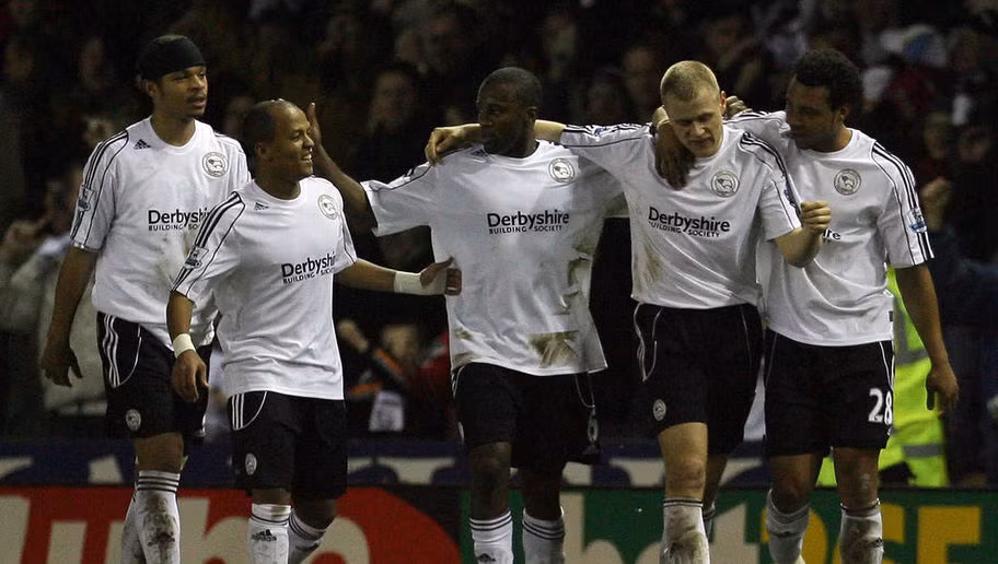Mùa giải 2007/08 chứng kiến màn trình diễn tệ hại nhất lịch sử Premier League của Derby County, khi đội bóng này chỉ giành được vỏn vẹn 11 điểm sau 38 vòng. Ảnh: The Sun.