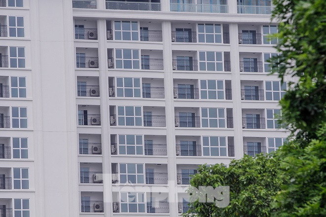 Dự án cung cấp 238 căn chung cư và các căn penhouse với lượng dân số gần 1000 người.