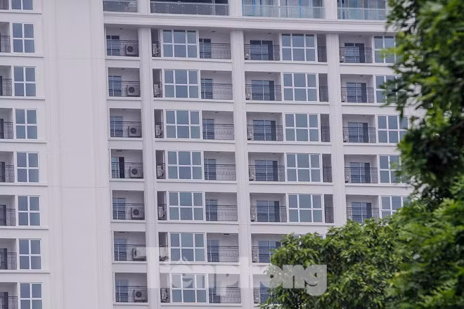 Dự án cung cấp 238 căn chung cư và các căn penhouse với lượng dân số gần 1000 người.