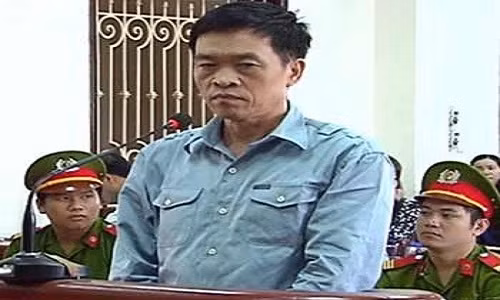 Khoi to nguyen tong giam doc Vinashinlines