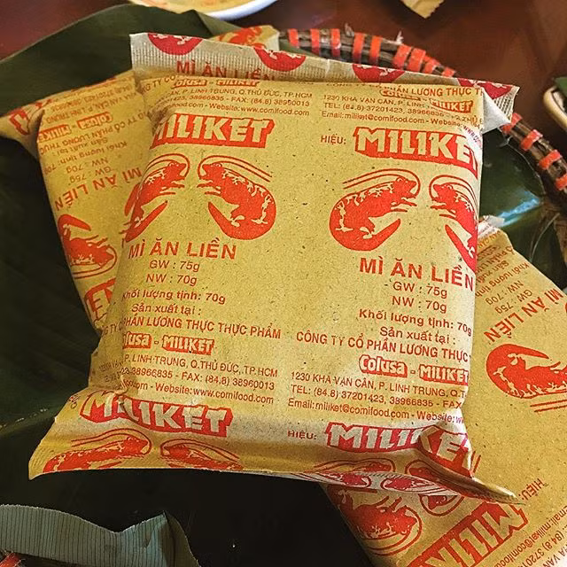 Mì giấy Miliket 2 tôm, 4 tôm, mỳ cân... là những sản phẩm ăn liền quen thuộc của nhiều thế hệ người Việt. Đến nay, dù thị trường mì gói đã có thêm nhiều tên tuổi đại gia, nhưng Miliket vẫn được người Việt ưa thích.