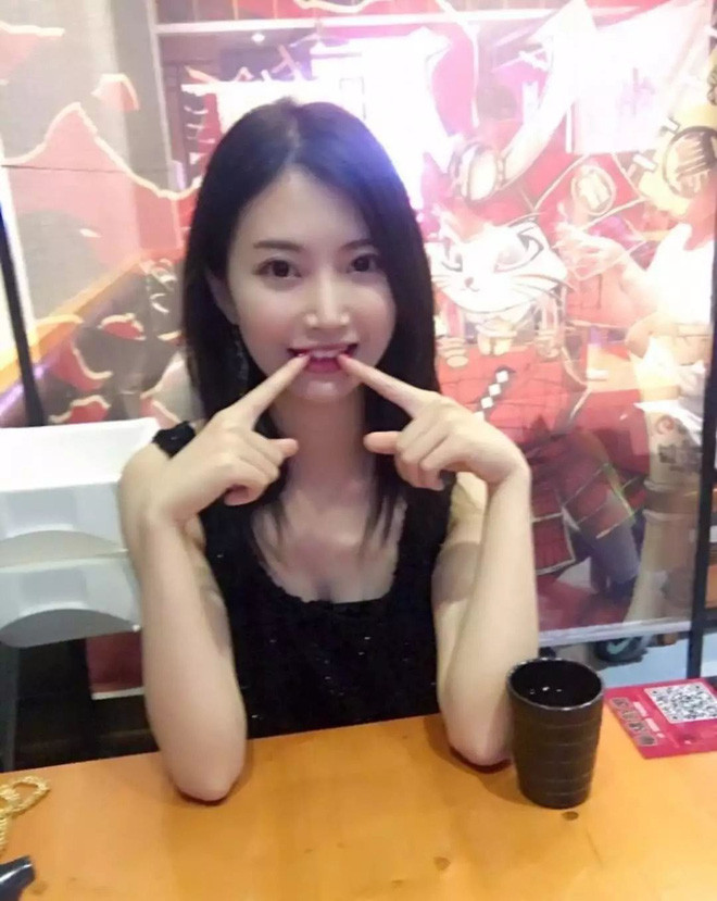 Sau khi tốt nghiệp, nhờ đầu óc nhanh nhạy cùng tư duy sắc bén, nữ thạc sĩ này đã xây dựng được cả một sự nghiệp hoành tráng khiến không ít chàng trai bằng tuổi phải ngưỡng mộ.