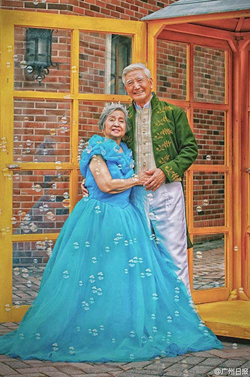 Ảnh nào của cặp đôi này cũng đẹp long lanh khiến giới trẻ phải mắt tròn mắt dẹt ngắm nhìn.