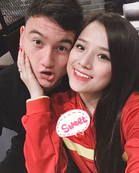 Hot girl tung khien thu mon Van Lam say dam gio ra sao?