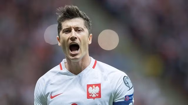 Real Madrid đã bất ngờ chấm dứt các đàm phám và ngừng nói chuyện với Lewandowski nhưng cầu thủ người Ba Lan vẫn muốn rời Bayern.