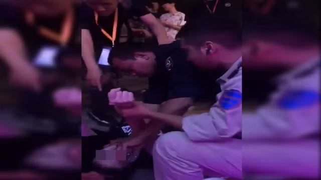 Trước đó, tại một đại nhạc hội tại Hà Nội, 7 thanh niên đã rơi vào tình trạng sốc bóng cười và 5 trong số đó đã tử vong.