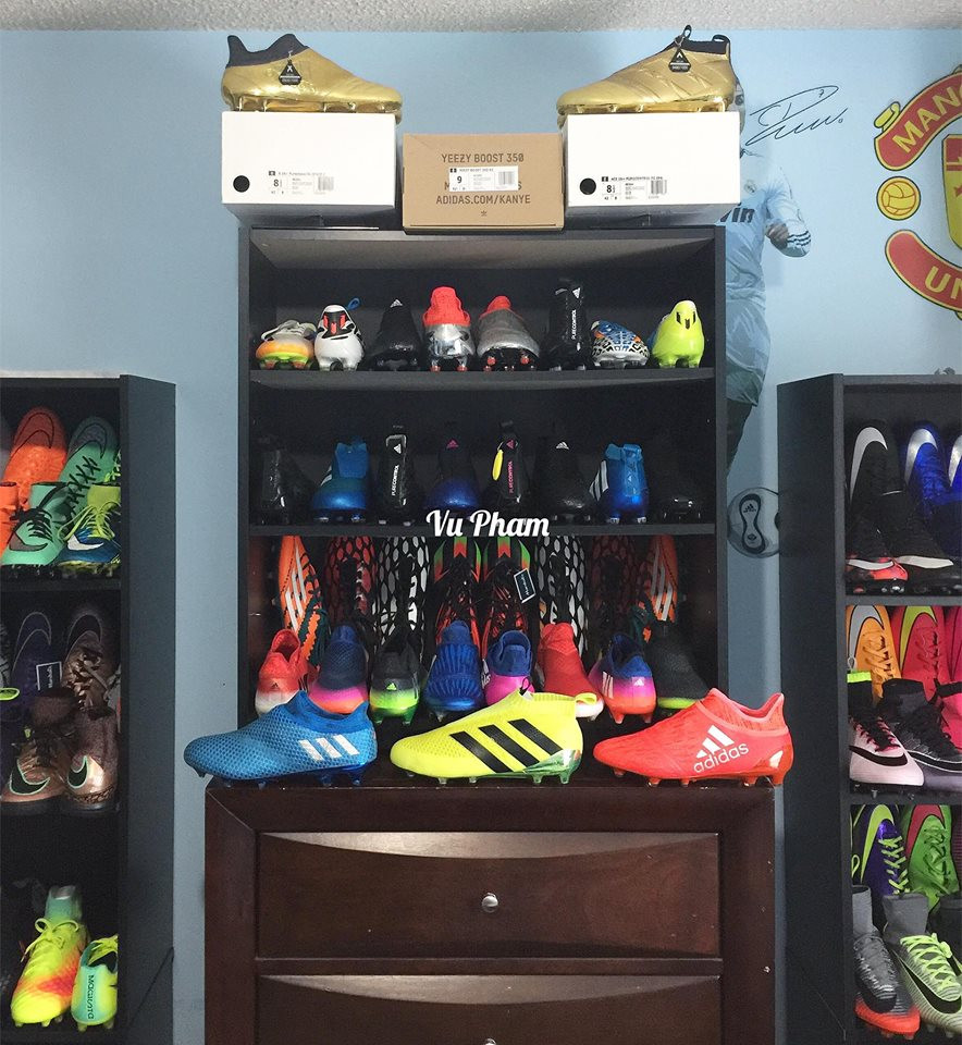 Nhưng theo các anh chàng thì hội chị em mua nhiều cũng được, tùy theo khả năng tài chính nhưng quan trọng là đã mua thì hãy sử dụng thường xuyên, chỉ đừng mang đồ về cất xó, tránh lãng phí.