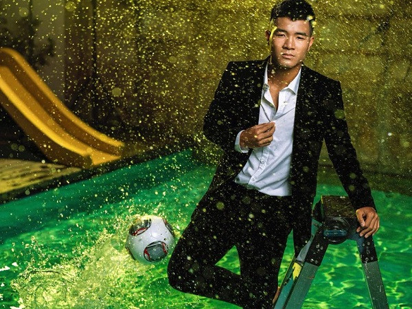 'Thánh lầy' Đức Chinh có lẽ là người đem lại ngạc nhiên nhất cho fans bởi lâu nay, anh vốn được coi là thành viên nhắng nhít, hài hước nhất U23.