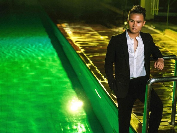 Cùng ngắm nhìn những bức ảnh của dàn sao U23 Việt Nam đồng loạt bước chân vào showbiz.