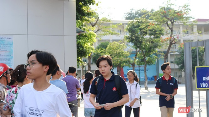 Bai thi “khong ghi gi” tai cum thi o Thanh Hoa khien giam khao xon xao