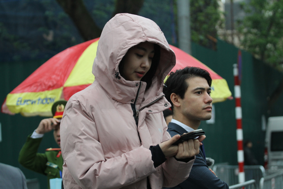 Được biết, nữ phóng viên này là Park Hee-jun, người Hàn Quốc, sang Việt Nam tác nghiệp Hội nghị thượng đỉnh Mỹ - Triều 2019.