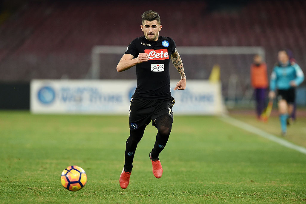 Người đại diện của hậu vệ Elseid Hysaj tiết lộ trên Tuttosport rằng Napoli sẽ đồng ý đàm phán với CLB nào chồng đủ 50 triệu euro lên bàn đàm phán.