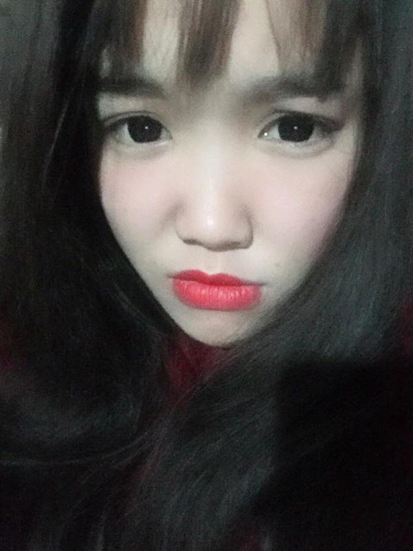 Mới đây trên một trang mạng xã hội đã tổng hợp lại một số hình ảnh của những bạn nữ thuộc 'team ngàn mí' với đôi mắt được 'biến hóa khôn lường'.