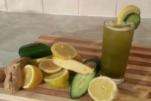 Het ngay di ung chi voi 1 ly nuoc-Hinh-2