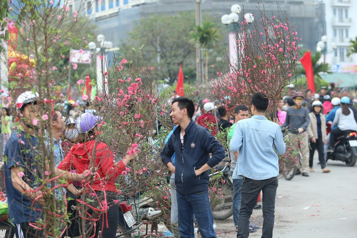 Vẫn là Hà Nội ấy, nhưng lại có chút gì đó rất tình, rất nên thơ và bình yên trong buổi chiều cuối cùng của năm cũ.