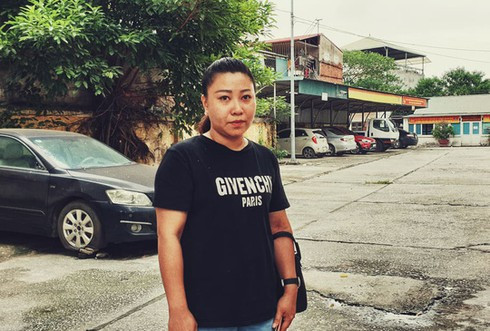 Cac dai ly ban ve may bay duoc yeu cau “ngan chan” Dai uy Le Thi Hien