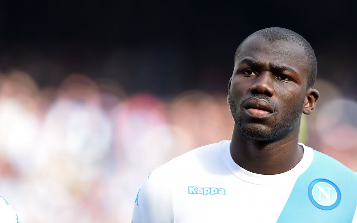 Arsenal đang khủng hoảng ở vị trí trung vệ và họ đã điền tên Koulibaly vào danh sách cần mua ngay trong mùa hè.