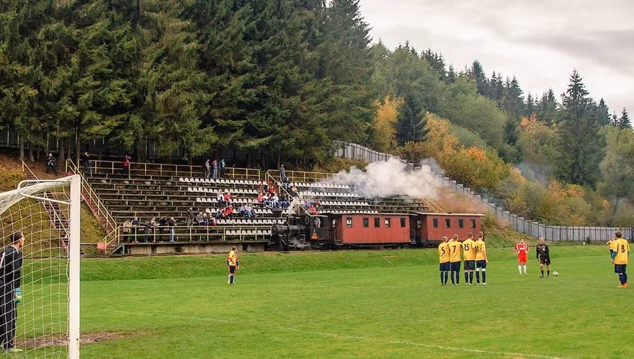 Sân Cierny Balog là một sân đấu của CLB cùng tên tại giải đấu VĐQG Slovakia. Đây là sân bóng nằm ở đường vào sân ga nên thường xuyên có tàu đi lại.