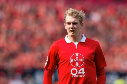 Phó chủ tịch điều hành của MU, Ed Woodward đã phải nhận thất bại đầu tiên trong kỳ chuyển nhượng mùa Hè năm nay khi Borussia Dortmund sớm công bố bản hợp đồng của Julian Brandt vào hôm thứ Tư vừa qua.