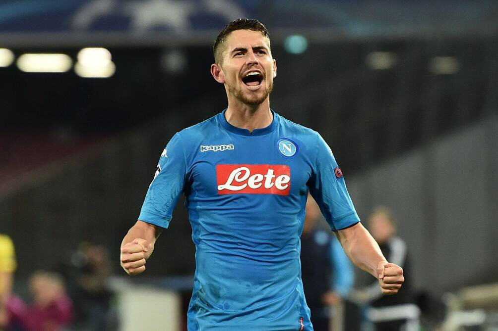 Theo các nguồn tin được báo chí Italia tiết lộ, Man City sắp hoàn tất bản hợp đồng đầu tiên mang tên Jorginho vào mùa Hè 2018.