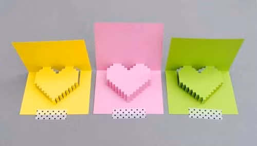 Hình thức này được nhiều bạn trẻ yêu thích, bởi không chỉ riêng dịp 14/2 tự tay làm quà tặng ý nghĩa cho người yêu mà có thể làm quà tặng cho nhiều dịp sinh nhật, giáng sinh tặng bè bạn, thầy cô, người thân trong gia đình.