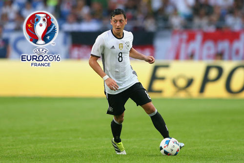 Mesut Oezil (Đức) 30 triệu lượt người thích trên trang cá nhân.