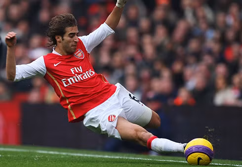 Yếu về cảm quan vị trí, tranh chấp kém và khả năng đọc tình huống không tốt, Flamini đã đi xuống quá nhanh trong vòng 1 năm qua và gần như sẽ rời London theo dạng tự do hè này.