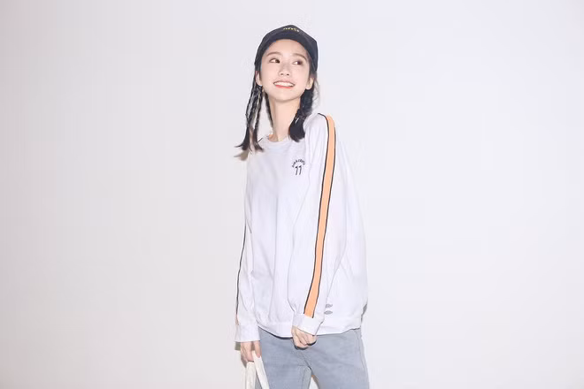 Những hình ảnh của Qshere và bạn trai khiến cư dân mạng chỉ biết khóc ròng vì ghen tỵ với cặp trai tài gái sắc. Ảnh sử dụng trong bài: Weibo.