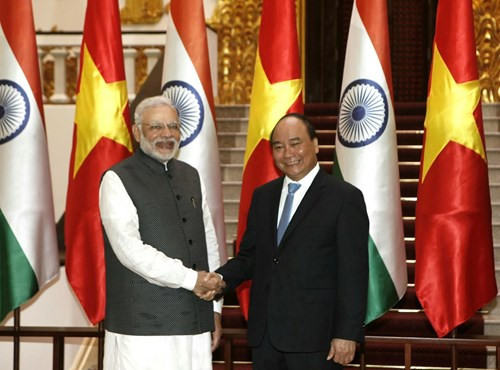 Thủ tướng Nguyễn Xuân Phúc và Thủ tướng Narendra Modi hội đàm.