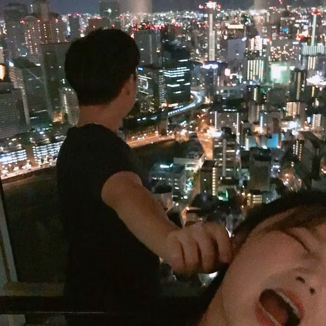 Bộ ảnh được thực hiện bởi cô bạn có tên Kim Jang Mi và bạn trai mình trong thời gian cả hai thực hiện một chuyến du lịch ngắn ngày ở Nhật.