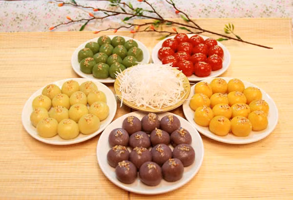 Cùng ngắm nhìn và so sánh "tuyệt phẩm" bánh trôi của hội chị em khéo tay và hậu đâu.