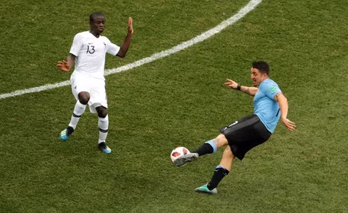 Thu mon Muslera “gay hoa”, Uruguay “dua Phap” vao ban ket-Hinh-4