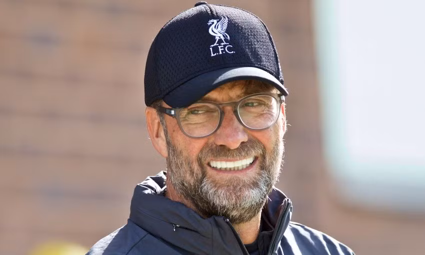 Tờ Mirror trích nguồn tin từ Liverpool cho biết, CLB này đã lo việc không thể giữ HLV Jurgen Klopp lâu dài, dù ông còn 3 năm trong hợp đồng.
